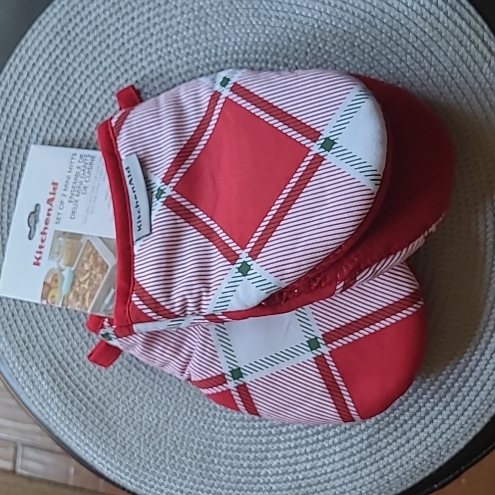 KitchenAid Mini Mitt Set